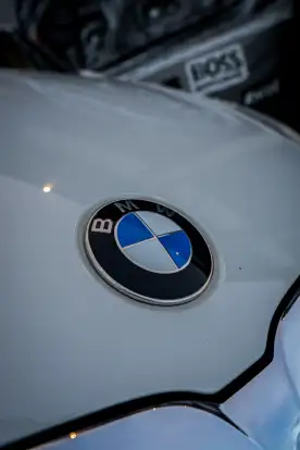 BMW-320i-2020