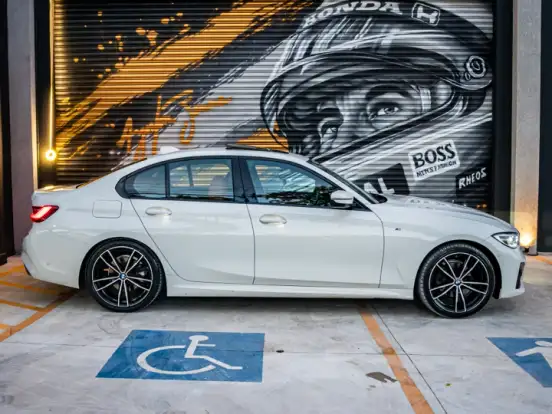 BMW-320i-2.0 16V TURBO GASOLINA M SPORT AUTOMÁTICO BMW-320i-2020