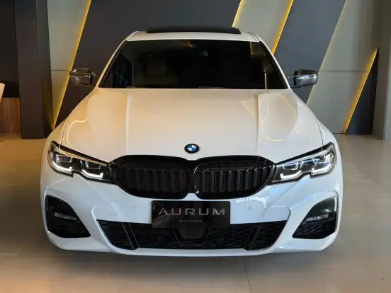 BMW-320i-2020