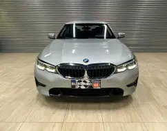 BMW 320i 2.0 16V TURBO GASOLINA SPORT AUTOMÁTICO BMW 320i 2.0 16V TURBO GASOLINA SPORT AUTOMÁTICO