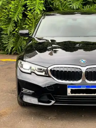 BMW-320i-2020