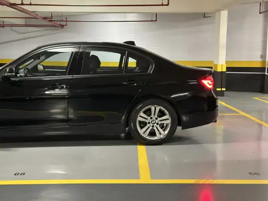 BMW-320i-2017