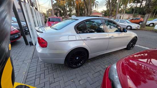 BMW-320i-2008