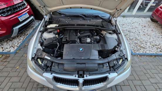 BMW-320i-2008