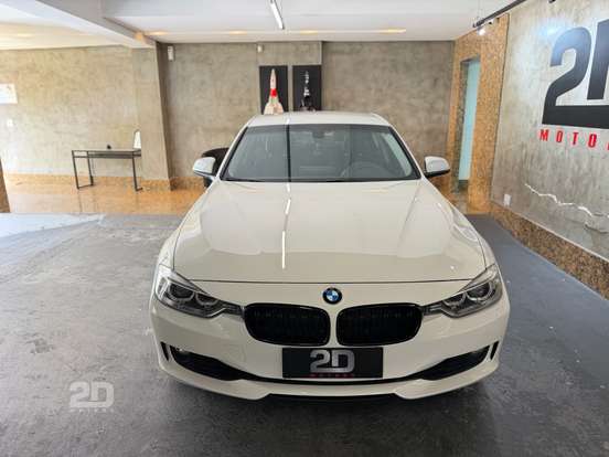 BMW-320i-2014