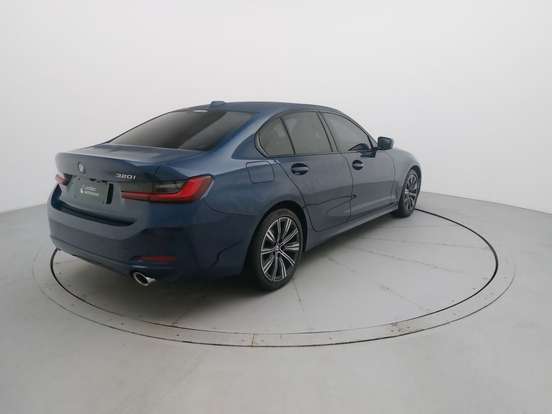 BMW-320i-2024