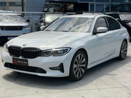 BMW-320i-2022