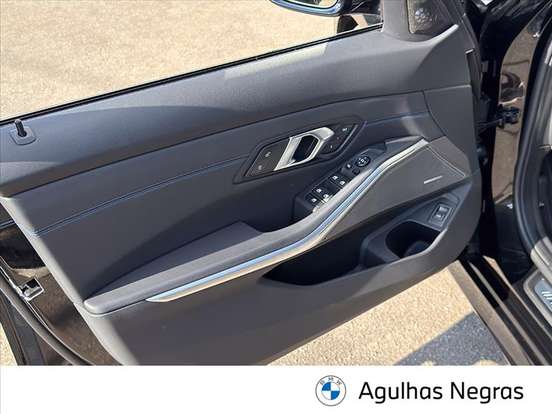 BMW-320i-2.0 16V TURBO FLEX M SPORT AUTOMÁTICO BMW-320i-2025
