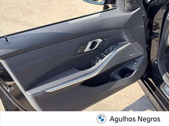 BMW-320i-2025