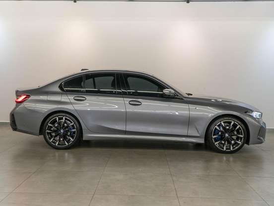 BMW-320i-2.0 16V TURBO FLEX M SPORT AUTOMÁTICO BMW-320i-2024