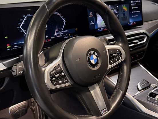 BMW-320i-2023