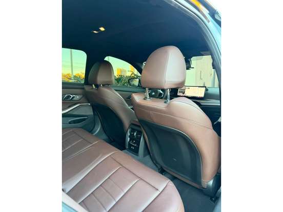 BMW-320i-2025