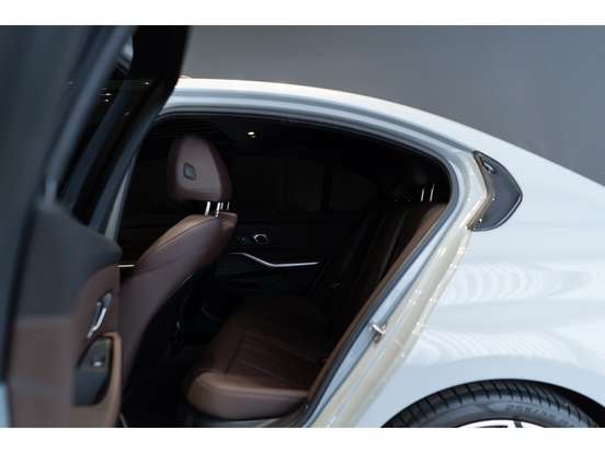 BMW-320i-2026