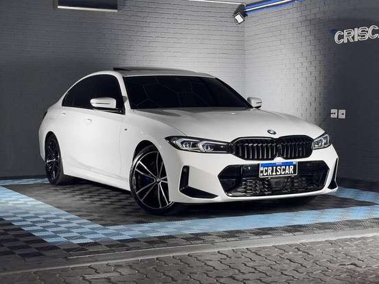 BMW-320i-2023