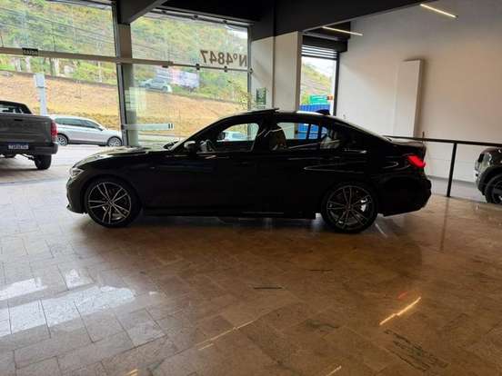 BMW-320i-2.0 16V TURBO FLEX M SPORT AUTOMÁTICO BMW-320i-2021