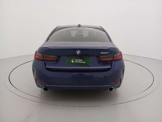 BMW-320i-2022