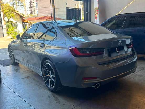 BMW-320i-2025
