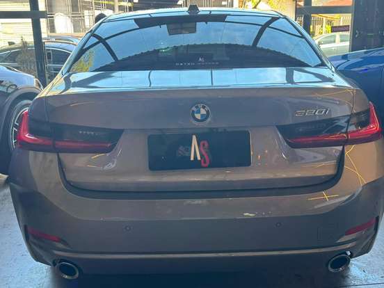 BMW-320i-2025