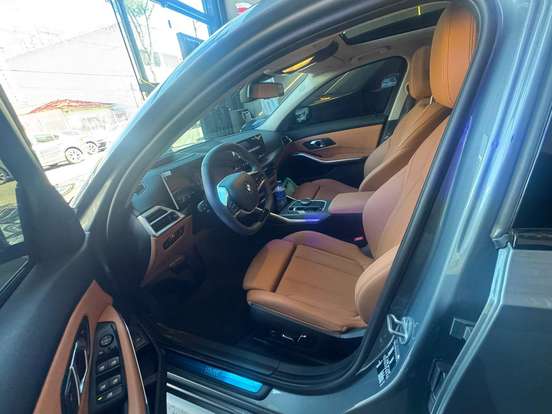 BMW-320i-2025