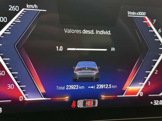 BMW-320i-2023