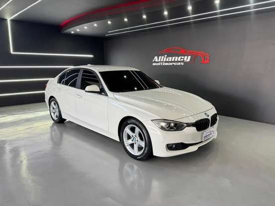 BMW-320i-2013