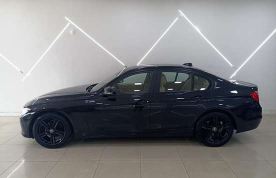 BMW-320i-2.0 16V TURBO GASOLINA 4P AUTOMÁTICO BMW-320i-2013