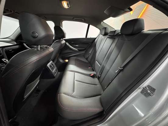 BMW-320i-2.0 SPORT 16V TURBO ACTIVE FLEX 4P AUTOMÁTICO BMW-320i-2018