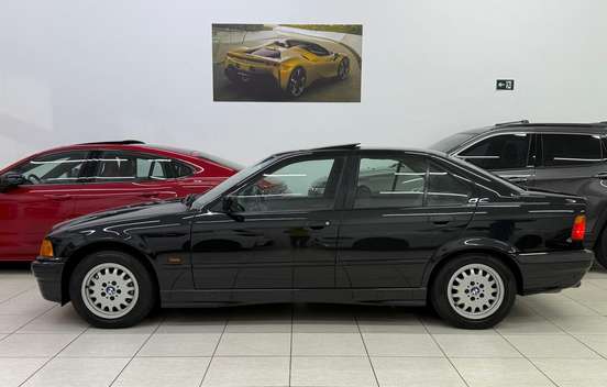 BMW-325i-1995