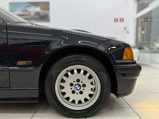BMW-325i-2.5 SEDAN 24V GASOLINA 4P MANUAL BMW-325i-1995