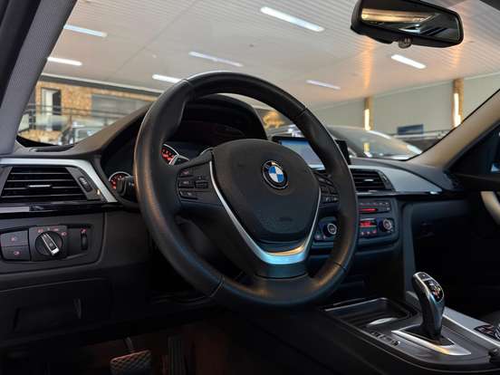 BMW-328i-2013