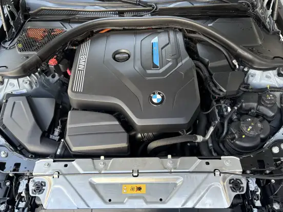 BMW-330e-2.0 16V TURBO HÍBRIDO M SPORT AUTOMÁTICO BMW-330e-2023