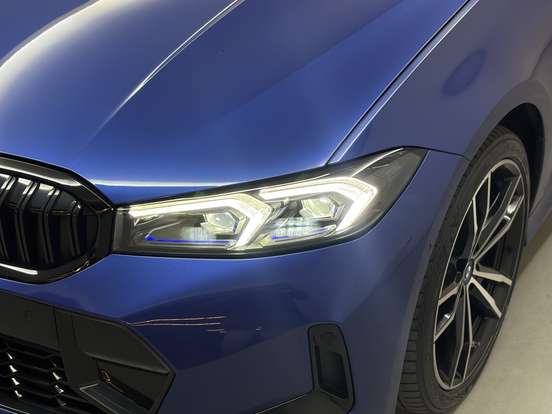 BMW-330e-2023