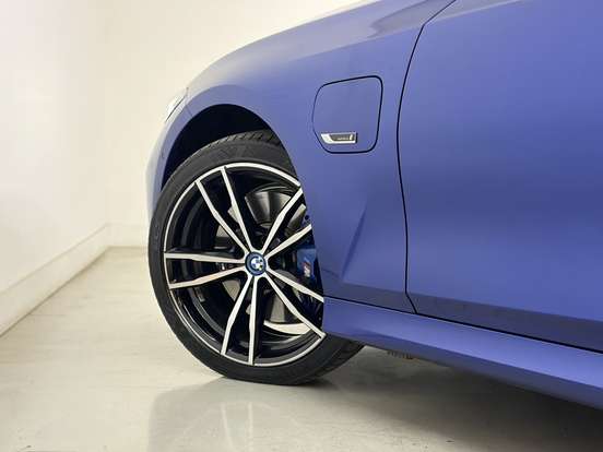 BMW-330e-2.0 16V TURBO HÍBRIDO M SPORT AUTOMÁTICO BMW-330e-2023