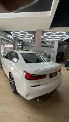 BMW-330i-2020