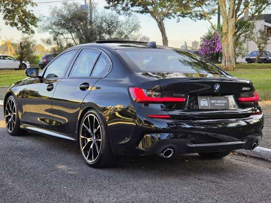 BMW-330i-2.0 16V TURBO GASOLINA M SPORT AUTOMÁTICO BMW-330i-2019