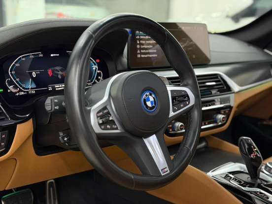 BMW-530e-2022