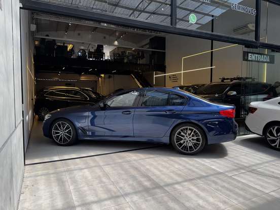 BMW-530e-2019