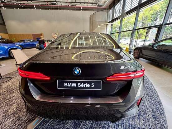 BMW-530e-2.0 TWINPOWER PHEV M SPORT AUTOMÁTICO BMW-530e-2025