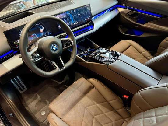 BMW-530e-2.0 TWINPOWER PHEV M SPORT AUTOMÁTICO BMW-530e-2025