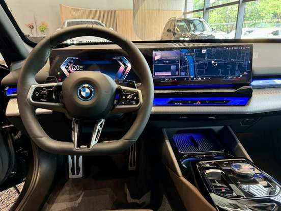 BMW-530e-2.0 TWINPOWER PHEV M SPORT AUTOMÁTICO BMW-530e-2025