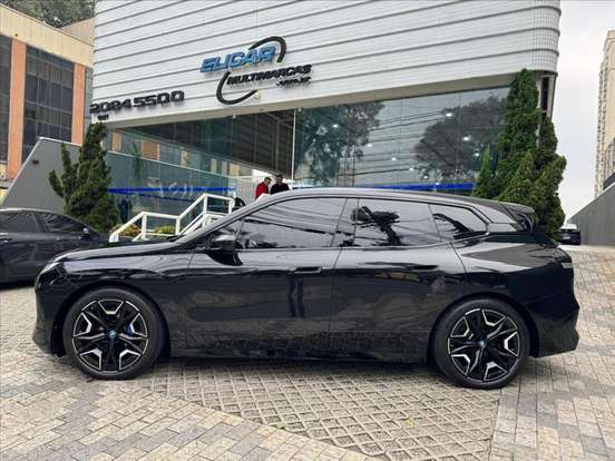 BMW-iX-2023