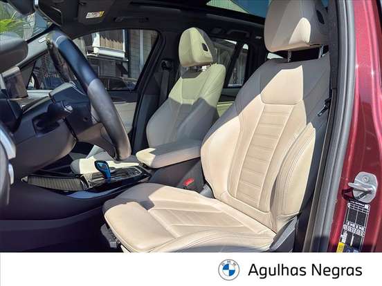 BMW-iX3-2022