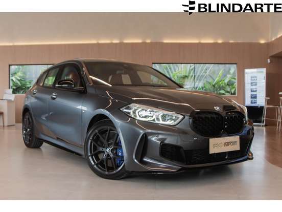 BMW-M 135i-2.0 16V TURBO GASOLINA XDRIVE DARK EDITION AUTOMÁTICO BMW-M 135i-2020