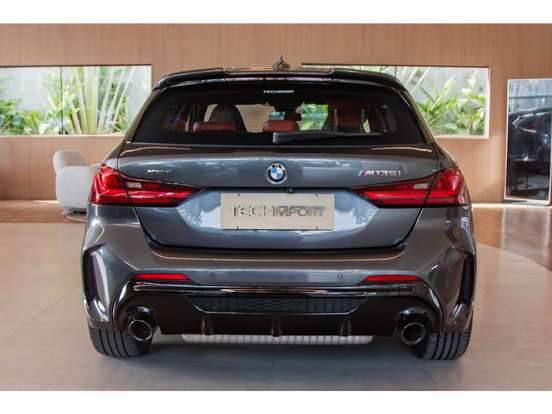 BMW-M 135i-2.0 16V TURBO GASOLINA XDRIVE DARK EDITION AUTOMÁTICO BMW-M 135i-2020