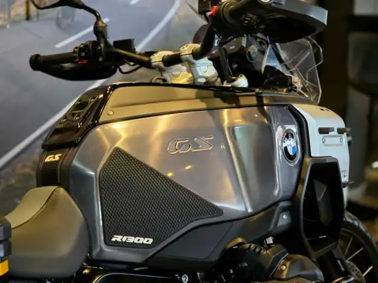 BMW-R 1300 GS ADVENTURE TRIPLE BLACK BMW-R 1300 GS ADVENTURE TRIPLE BLACK-2026