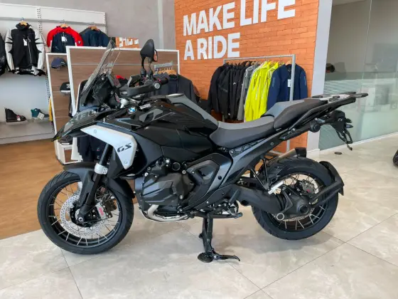 BMW R 1300 GS TRIPLE BLACK 