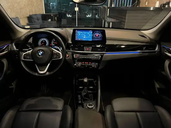 BMW-X1-2.0 16V TURBO ACTIVEFLEX SDRIVE20I X-LINE 4P AUTOMÁTICO BMW-X1-2020