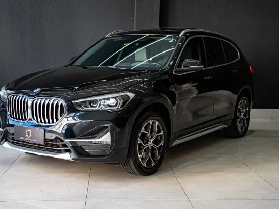BMW-X1-2.0 16V TURBO ACTIVEFLEX SDRIVE20I X-LINE 4P AUTOMÁTICO BMW-X1-2020