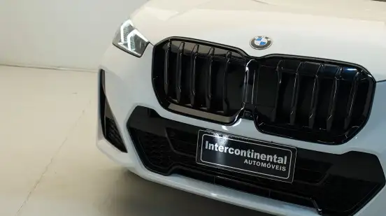 BMW-X1-2024