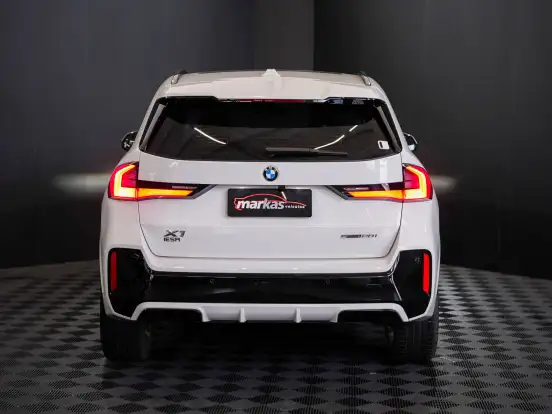 BMW-X1-2.0 16V TURBO GASOLINA SDRIVE20I M SPORT STEPTRONIC BMW-X1-2023